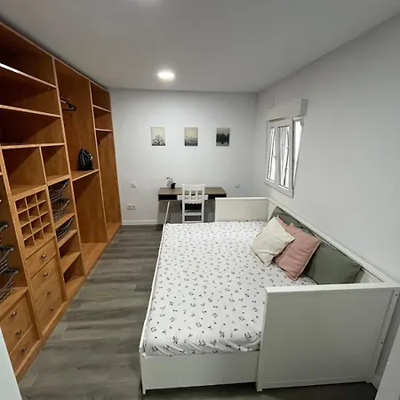 Апартаменти Sweet Flat Renovated 4 Pax